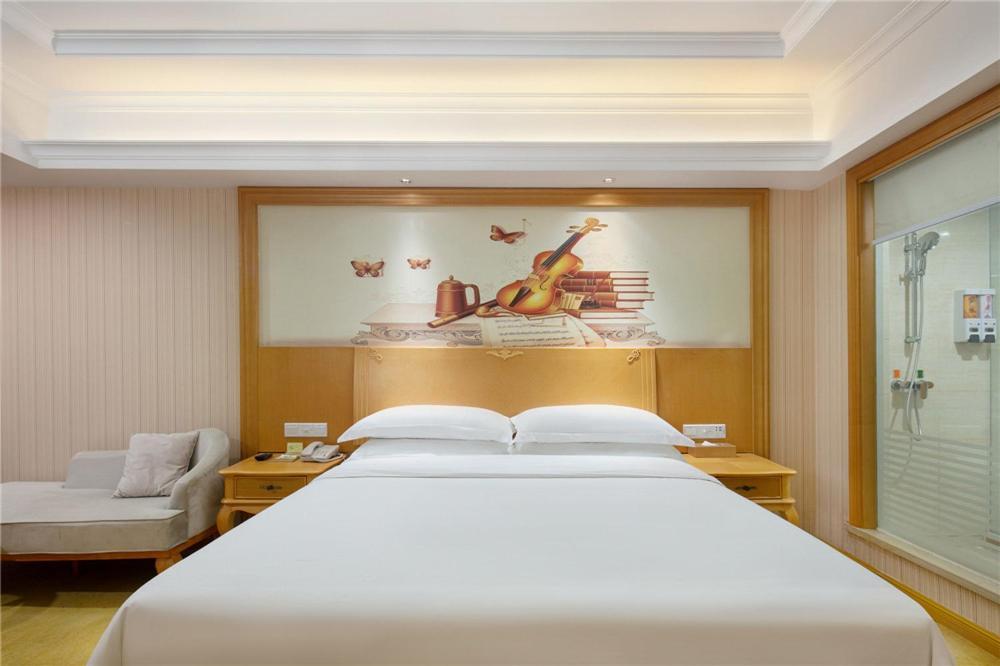 Vienna Hotel Zhengzhou Zhongyuan Futa Exteriér fotografie